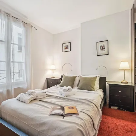 Bnbnova - Eiffel Tower & Des Invalides - 1br